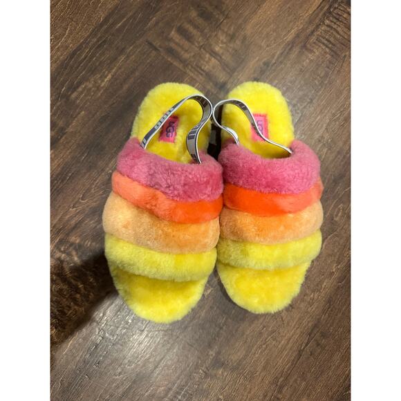 UGG women's pride fluff yeah slide slipper NWOT size 5 - Picture 2 of 4